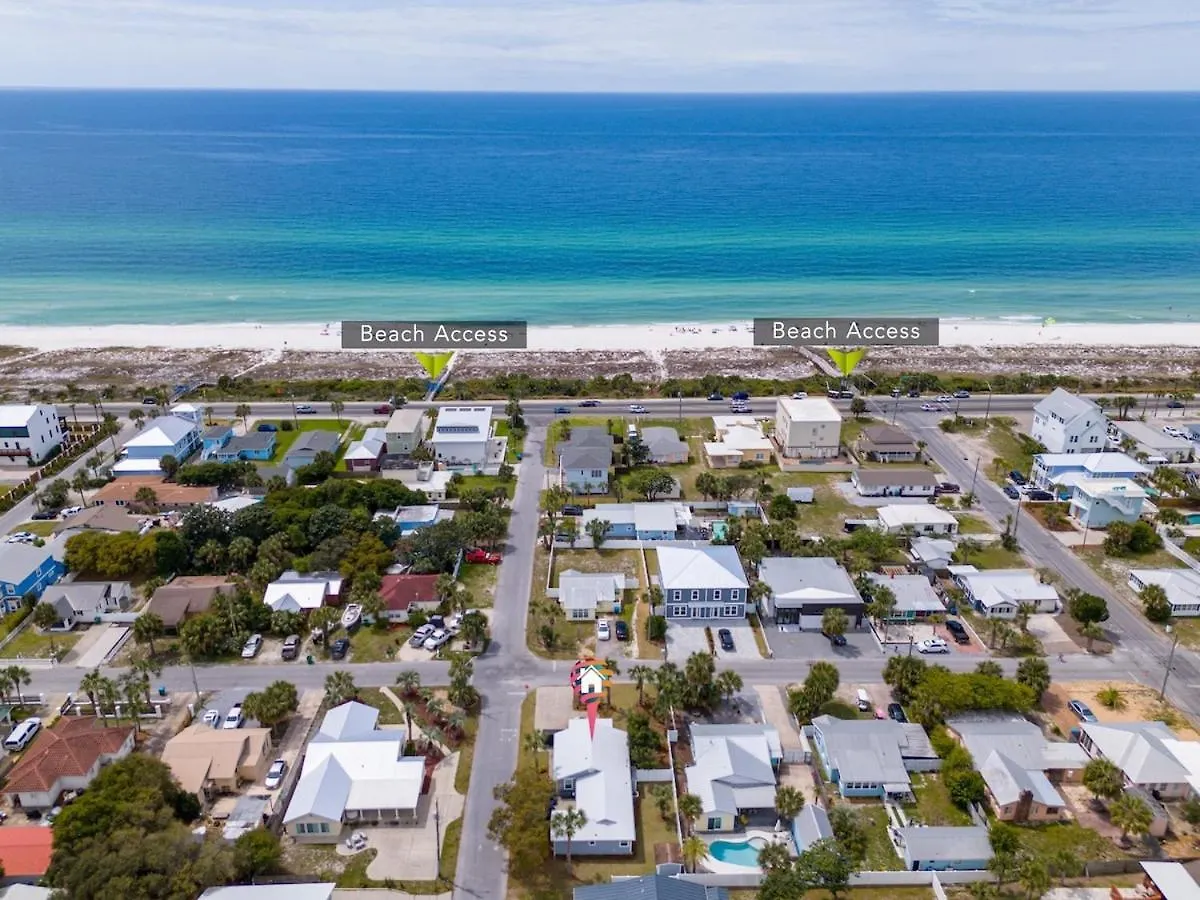 13900 Millcole Ave - Beachy Bungalow - Sleeps 10 Panama City Beach 0*,  United States