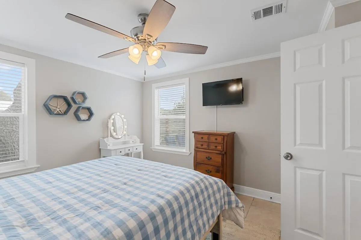 13900 Millcole Ave - Beachy Bungalow - Sleeps 10 Panama City Beach 0*,