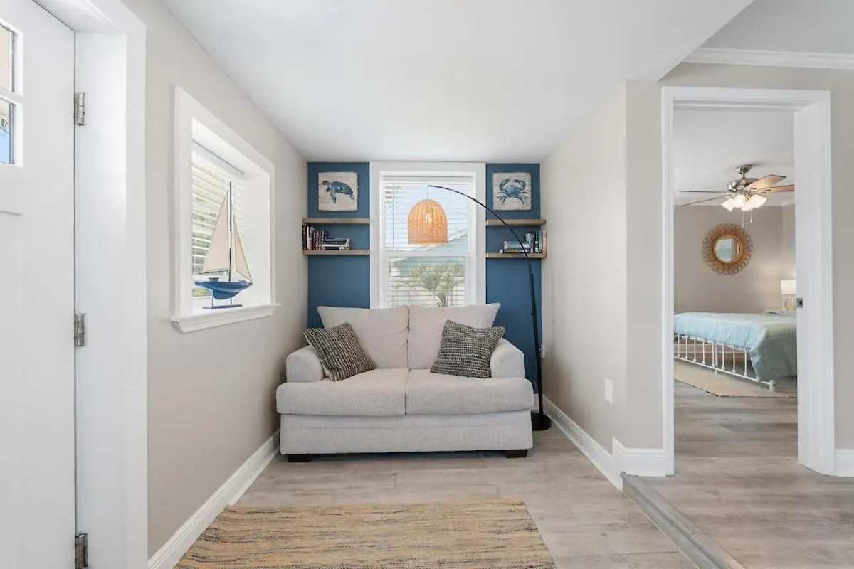 13900 Millcole Ave - Beachy Bungalow - Sleeps 10 Panama City Beach United States
