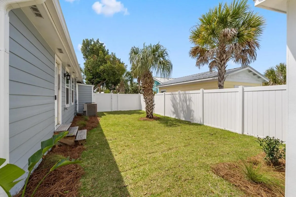 Holiday home 13900 Millcole Ave - Beachy Bungalow - Sleeps 10 Panama City Beach United States