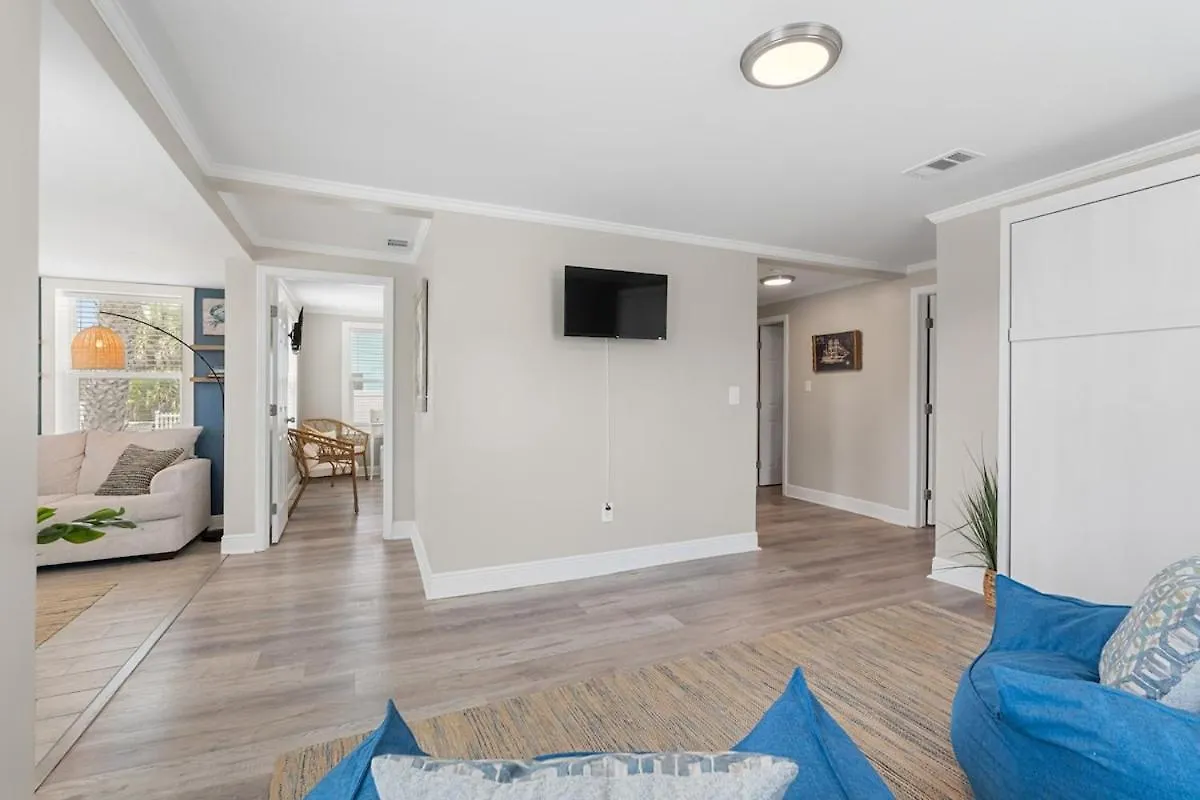 Holiday home 13900 Millcole Ave - Beachy Bungalow - Sleeps 10 Panama City Beach