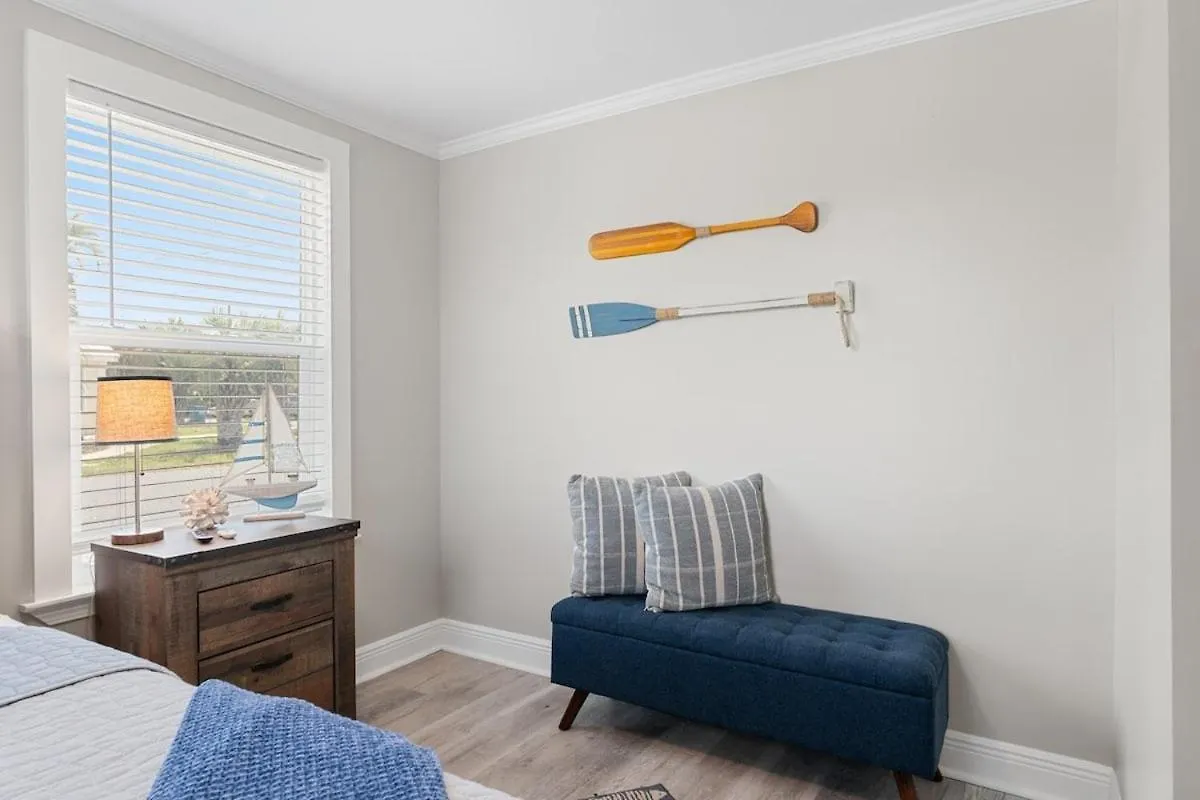 13900 Millcole Ave - Beachy Bungalow - Sleeps 10 Panama City Beach United States