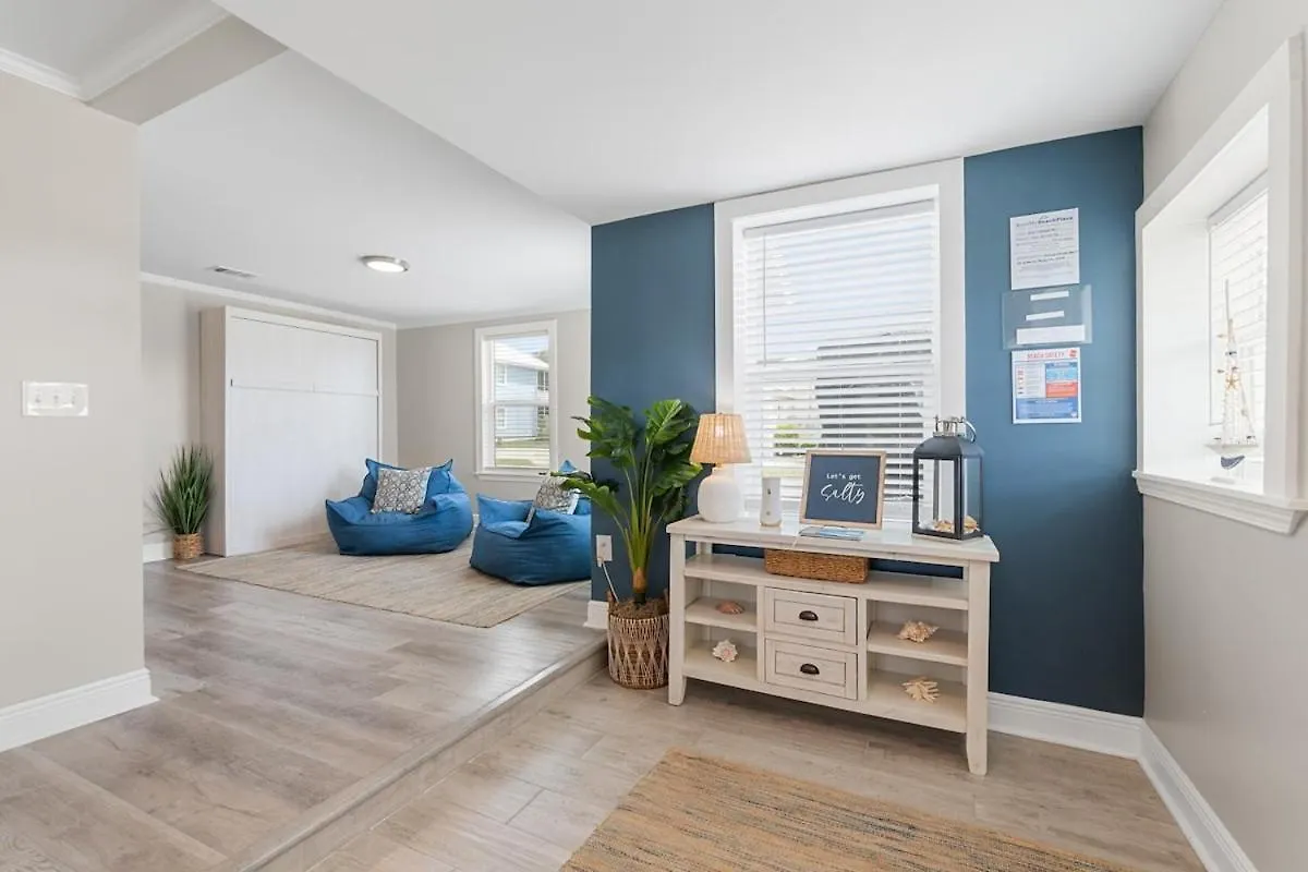 13900 Millcole Ave - Beachy Bungalow - Sleeps 10 Panama City Beach Holiday home