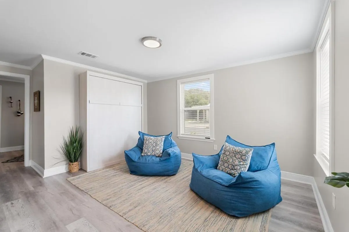 13900 Millcole Ave - Beachy Bungalow - Sleeps 10 Panama City Beach